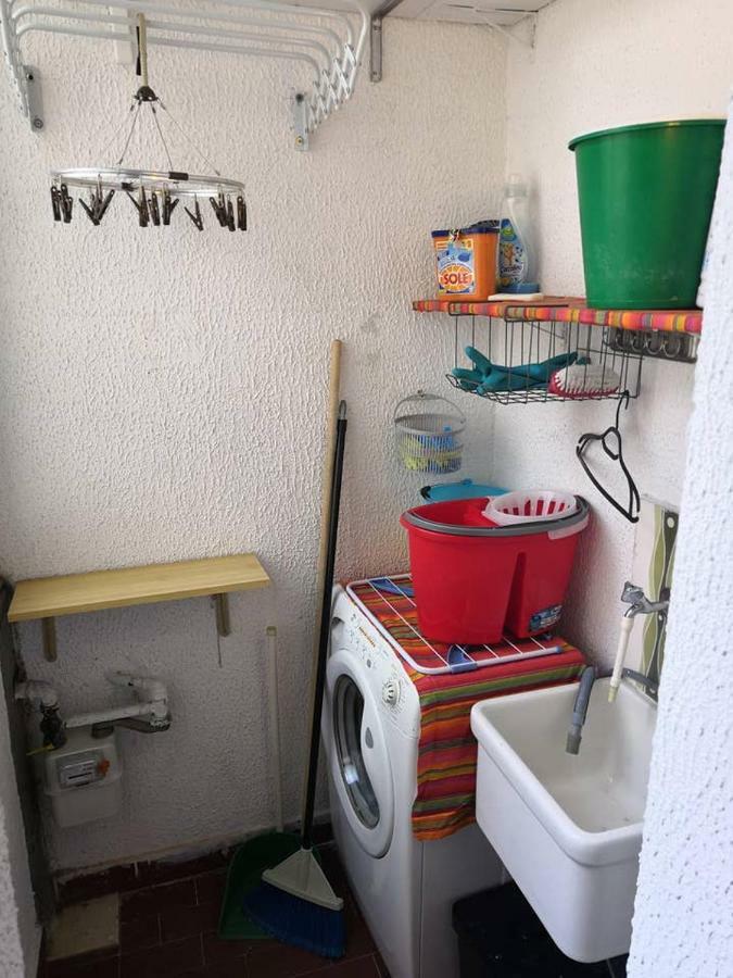 Home Holidays 比萨 外观 照片